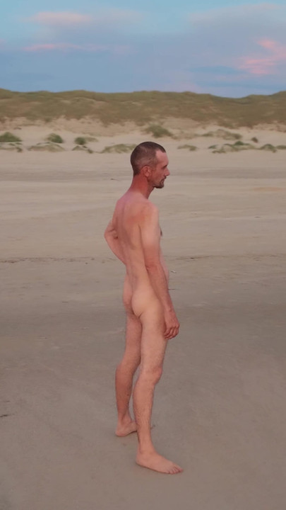 Lonly Beach