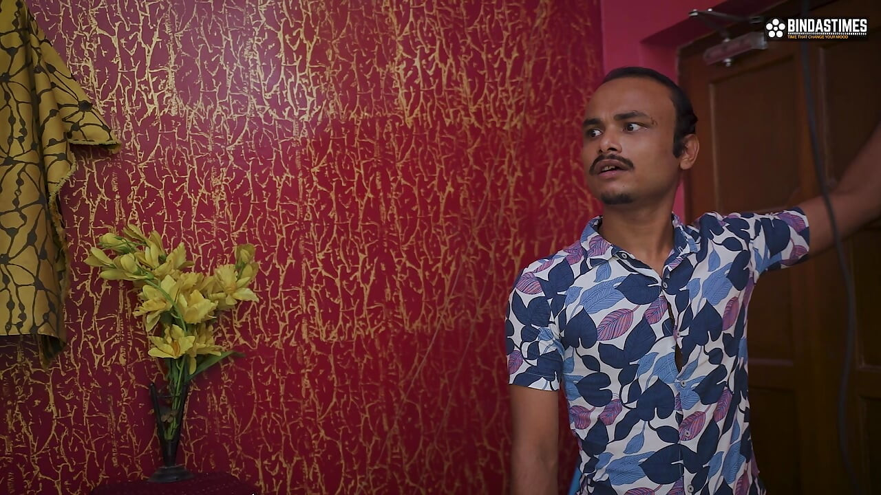 देशी थिरकी घरमालक पती घरी नसताना भाडेकरू भाभीला चोदतो (हिंदी ऑडिओ)