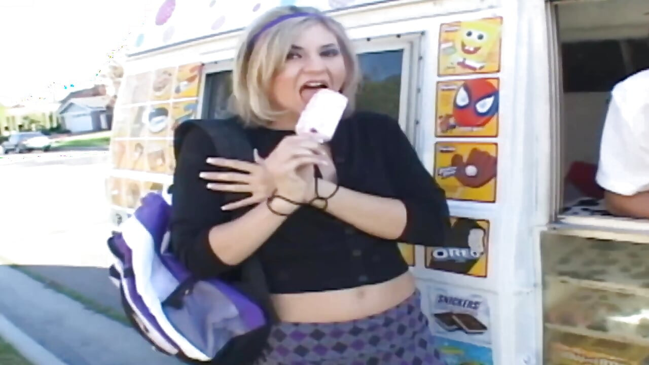 Hot Ice Creams Scene-3_blonde Teen Wants to Fuck with the Ice Cream Man After Class