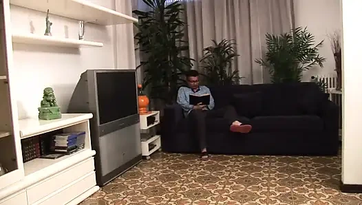 Üvey baba tüm üvey kızlarını istiyor