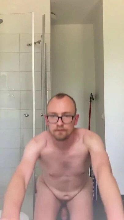 I do sports in the bathroom