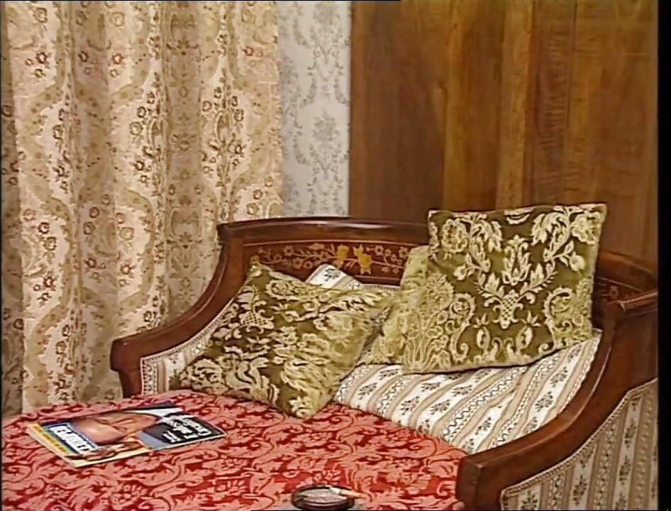 Orgasme dubur kecil molek seksi