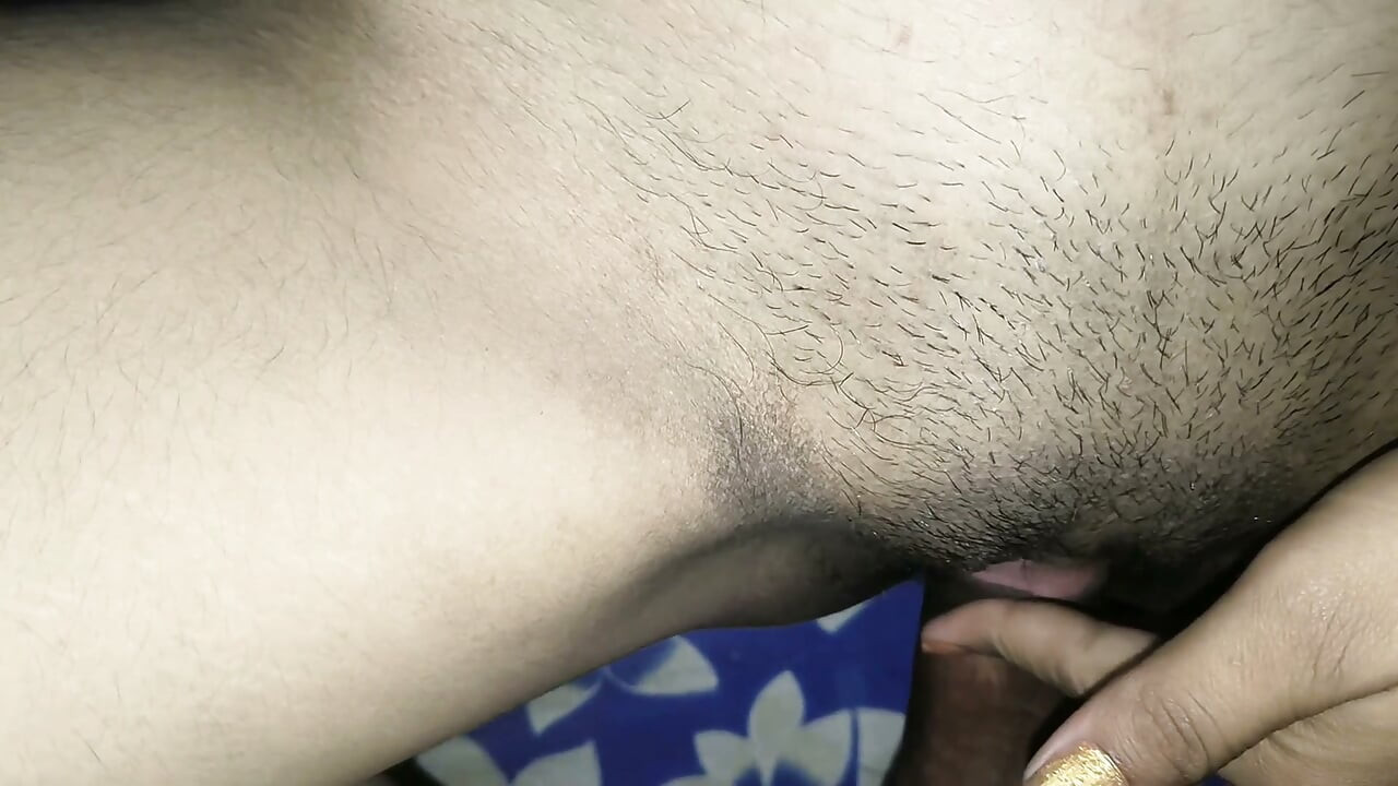 Rani janu se apne Lund ko hilvaya bhabhi ki bahan ne diye full maze