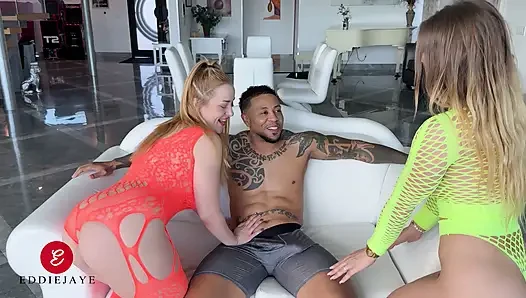 İki Fransız ve Amerikalı güzelle seksi bir üçlü seks