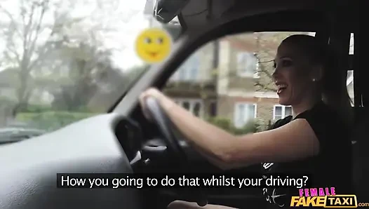 Female Fake Taxi - студента и водителя застукали за трахом