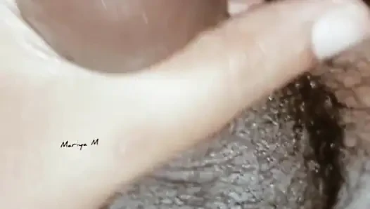 Hintli malezyalı evli kadın kocasını aldatıyor