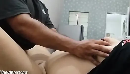 Мой отчим жестко трахает меня перед походом в магазин сарисари