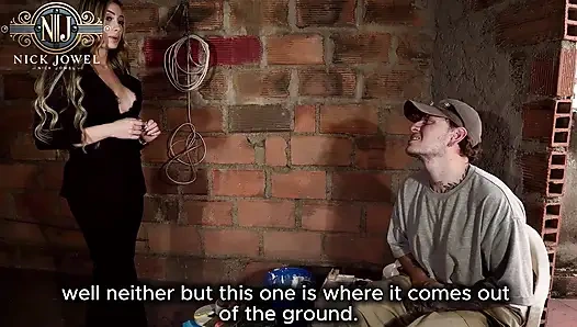 Şef Ambar Prada bir duvarcı ile yatıyor