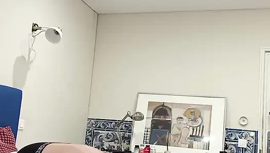 Сосед Пригласил Меня На Приятный Секс В Воскресенье