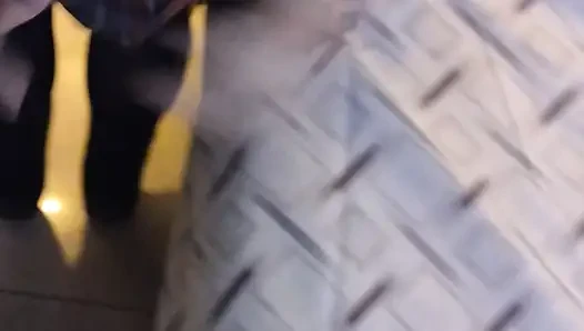 Школьница получает член на спину