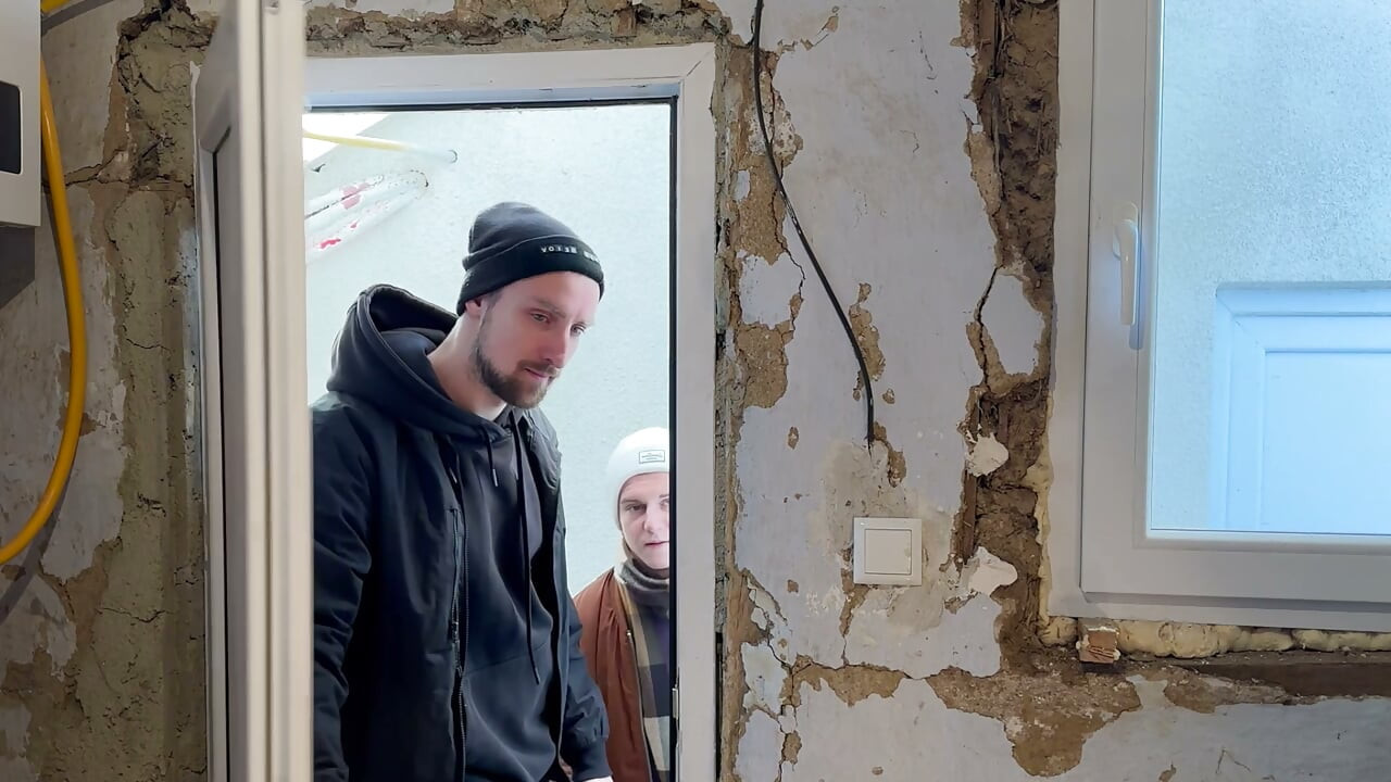 The guys secluded themselves in a small room in the park and had passionate sex.