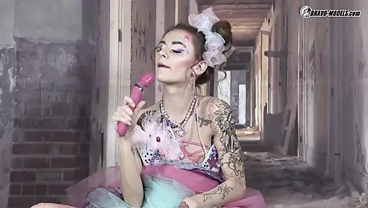 423 - Adelle Единорог