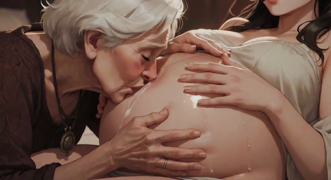 Abuelita de 90 apasionadamente lamiendo el vientre de embarazada - muy excitada