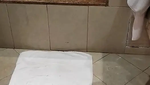 Tunus otelinde üvey kız kardeşim