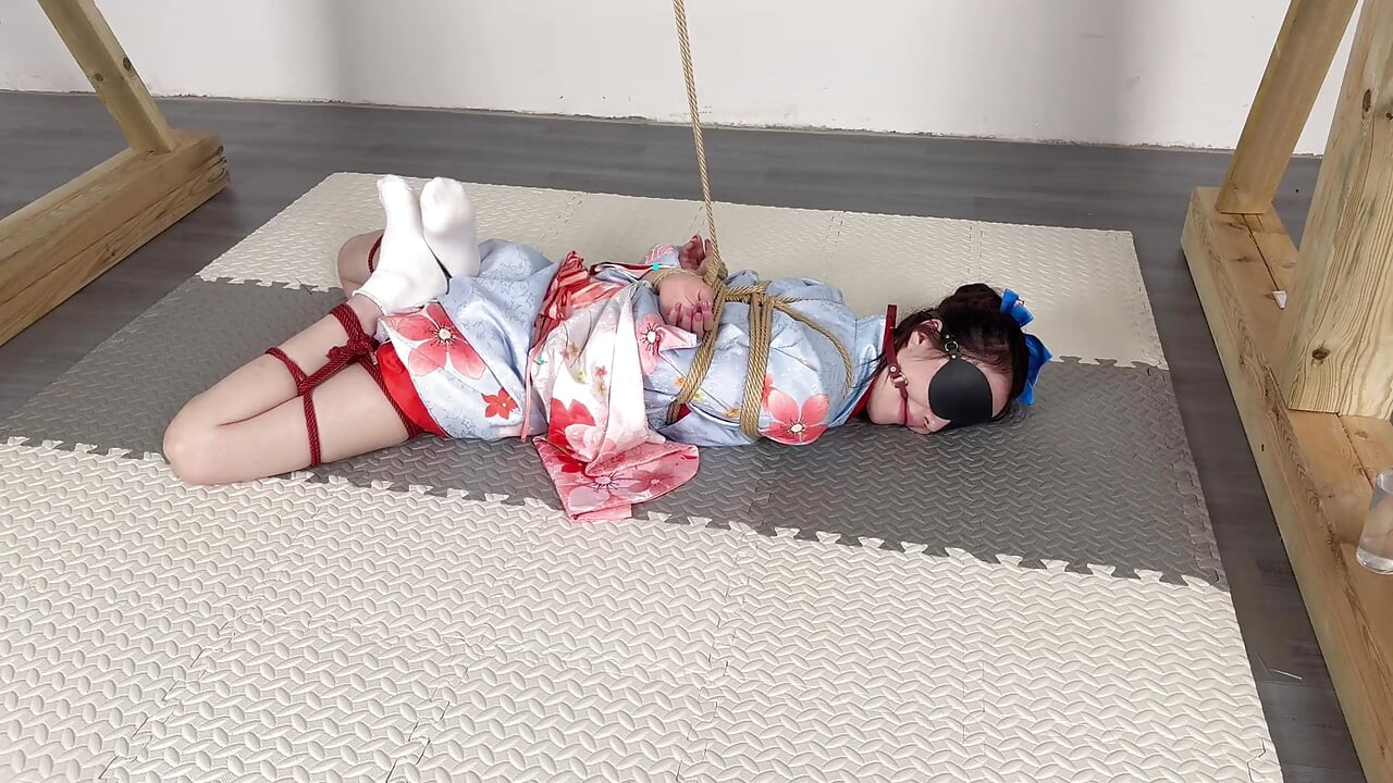 The Climax Version of Wearing a Kimono on a Sunny Day