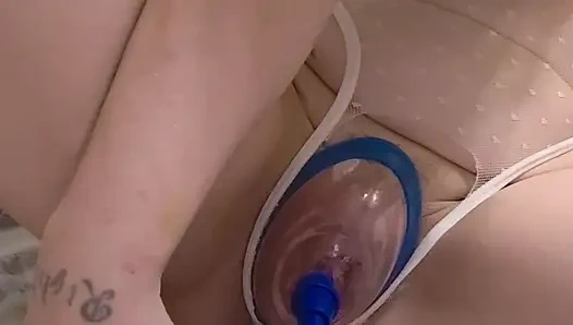 Pumping my pussy
