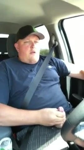 Masturbation d un chub dans une voiture