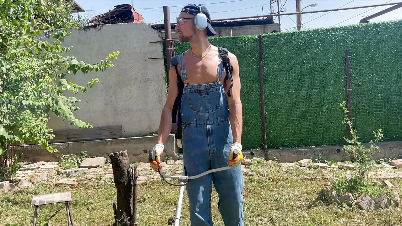 Hot gardener fucked his owner's son with his big cock while working