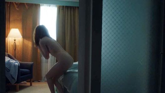 Karen gillan escena de culo desnudo en scandalplanet.com