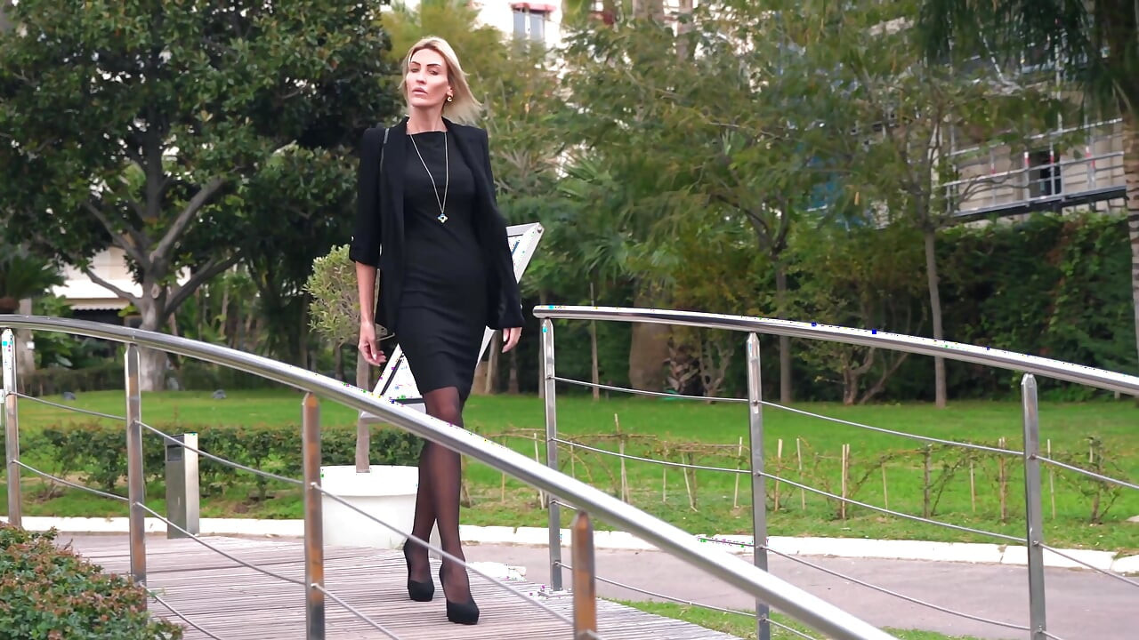 Anouk 34-godišnjakinja, njen prvi video