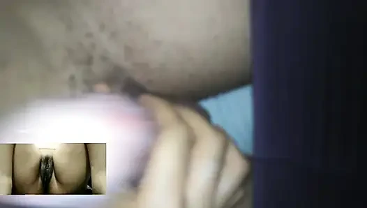 Teenager 18 masturbiert bei einem videoanruf