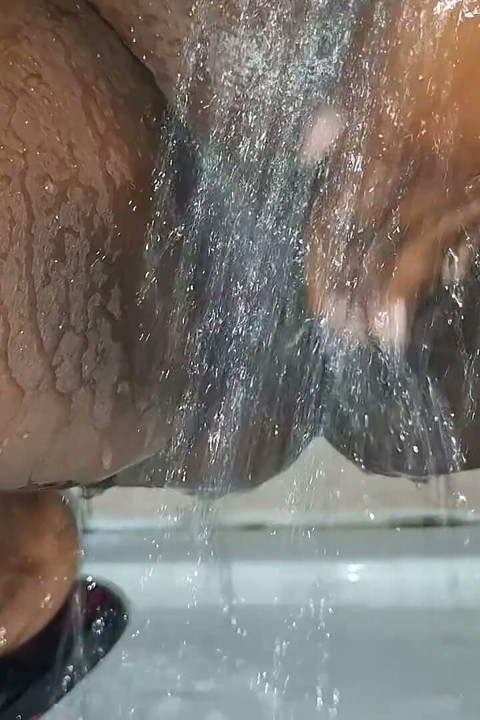 After a Queen Bath, so My Husband Wouldn't Suspect That My Stepbrother Had Sex with Me