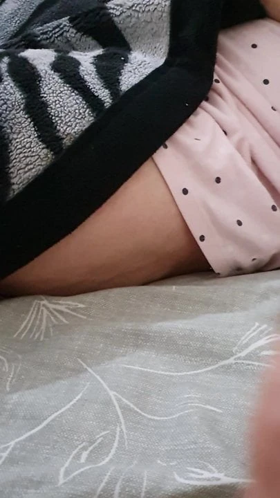Muslim girl with hijab doesn't wear panties under skirt
