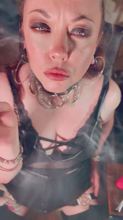 Who Loves Drifting Smoke & Snap Inhales? Cause This Goth Loves To Do Them For You! Smoking BBW | Clip 1