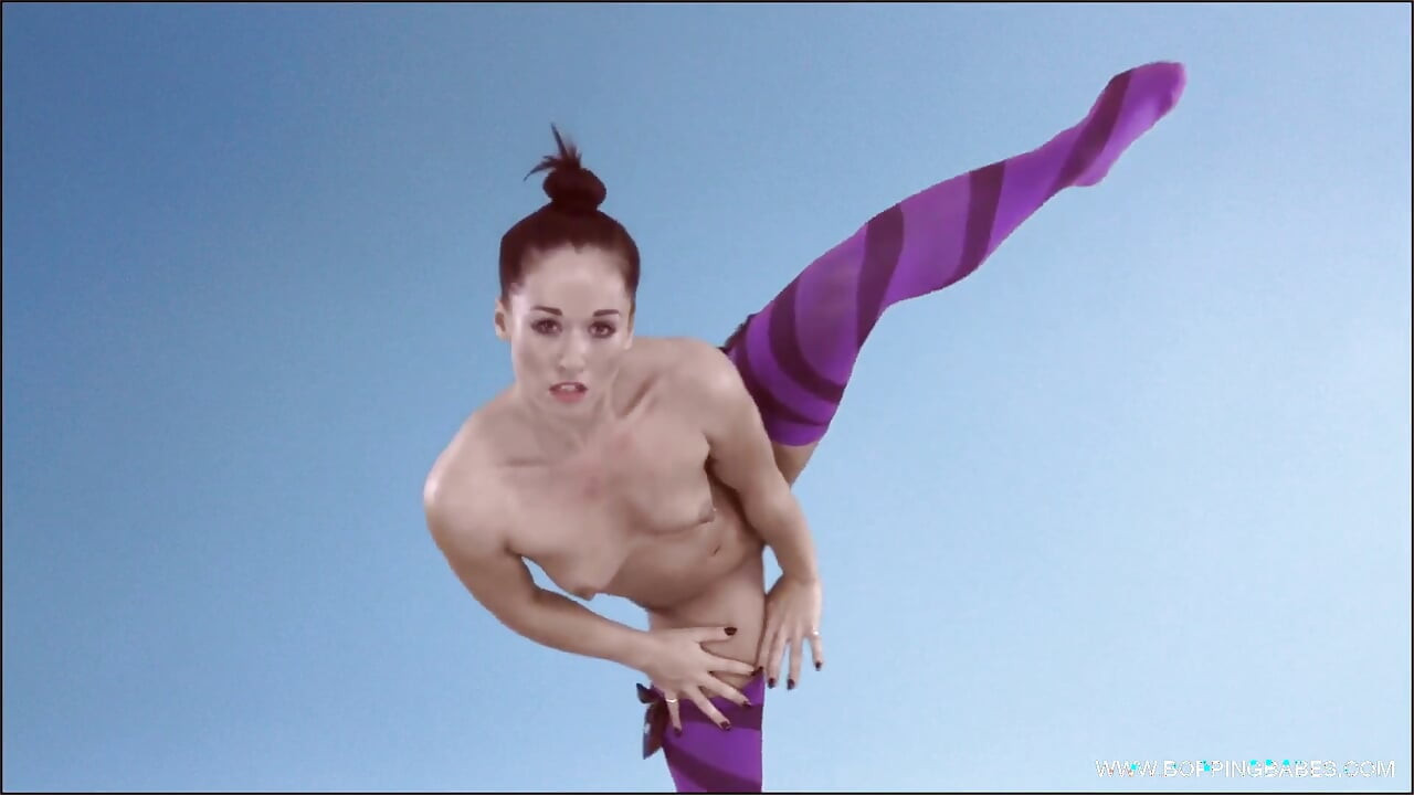 Kiki Devine - släta nakenbilder