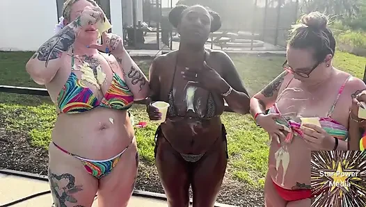 Sahnige Custard Spielzeit: Savanna, Giana, Bleu & Livie Get Schmutzig
