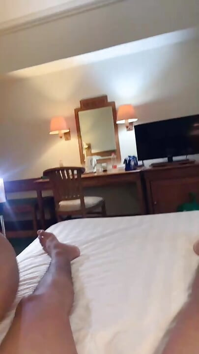Invite a los huéspedes del hotel a ngewe, tenga sexo hasta el clímax