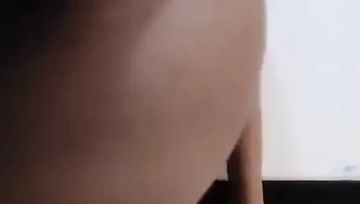 18 years old Arab Algerian of Egyptian origin playing with her pussy until she fucks profusely I want a European guy to fuck me and take pictures of me