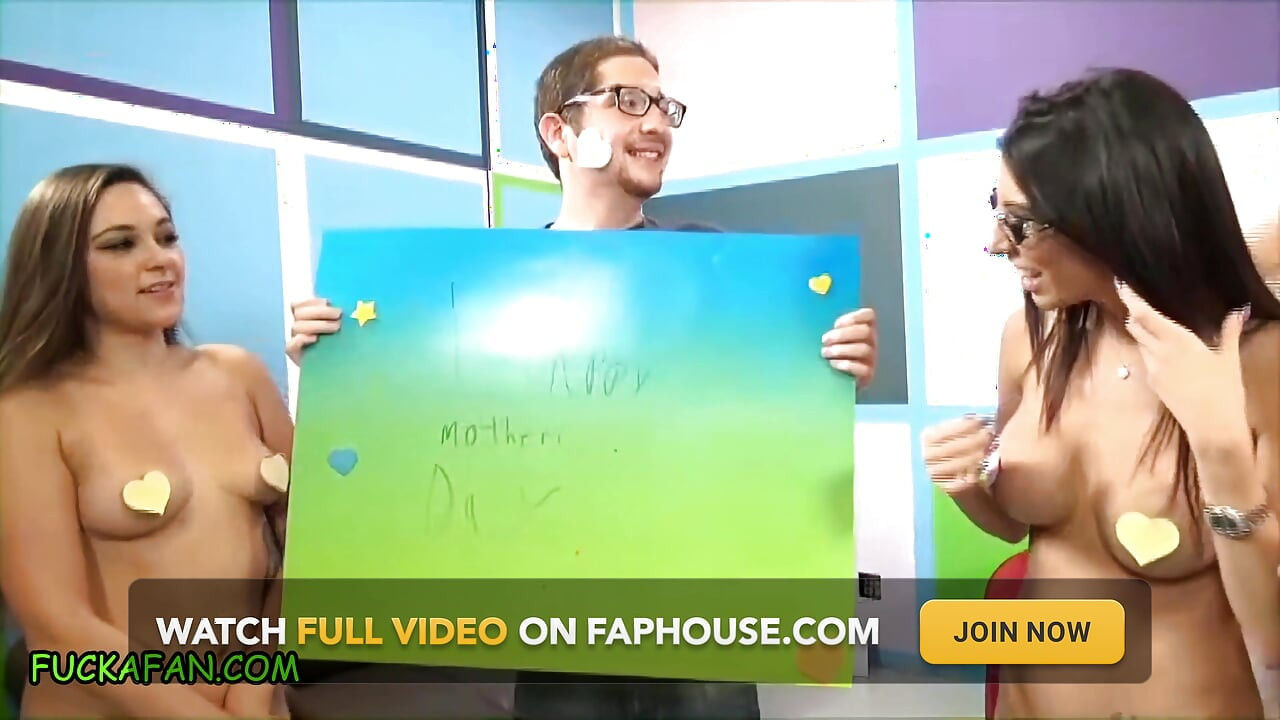 Fuck a fan - archer wins sex w four pawg pornstars on Stepmother's day!