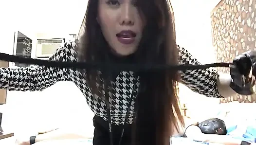 DominaFire whipping slave