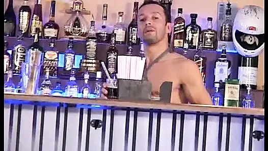 Bir grup edepsiz sürtük için anal, yumruk sokma ve çifte penetrasyon (tam film)
