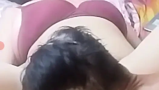 Лижет мокрую киску хорошо для сердца и полезных бактерий