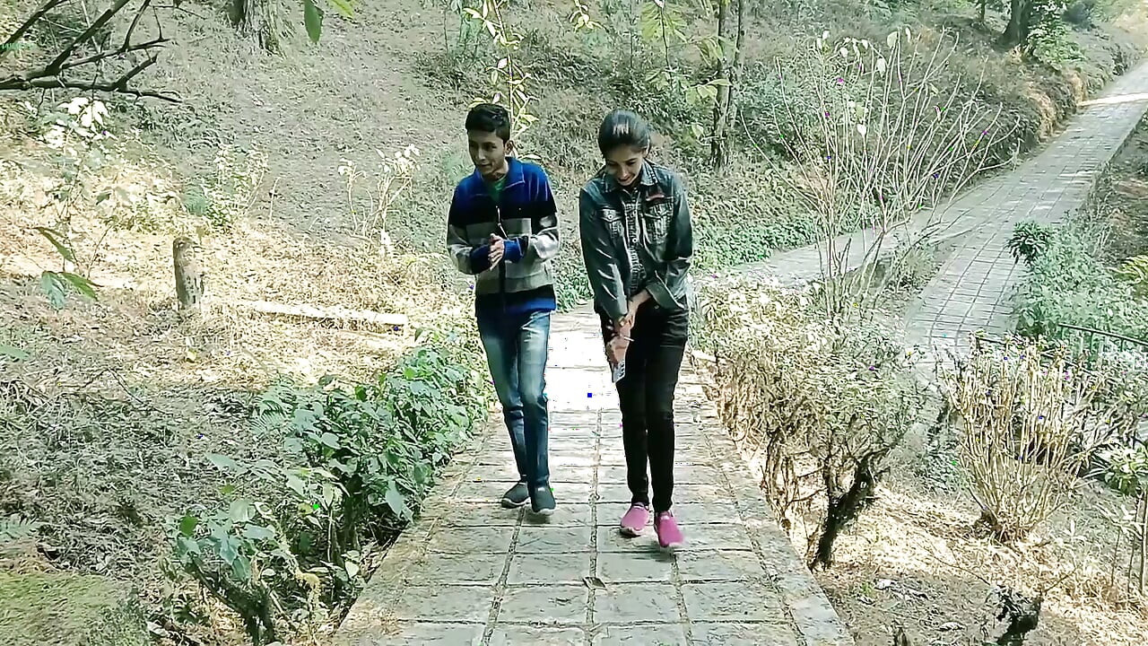 18 Year Old Indian College Boy Hot Sex with Mature Desi Bhabhi Punam