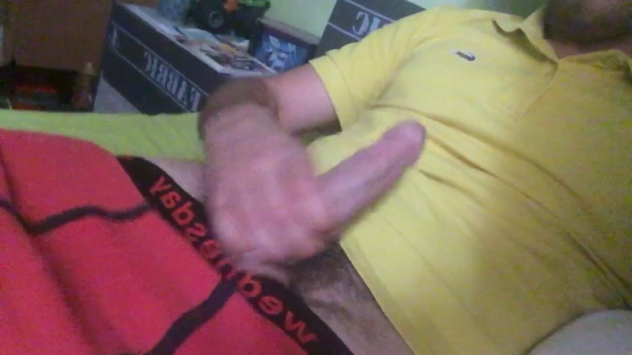 在床上打手枪