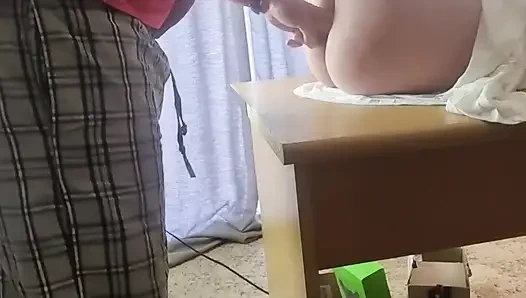 Yakın çekim ofis masası sikişi