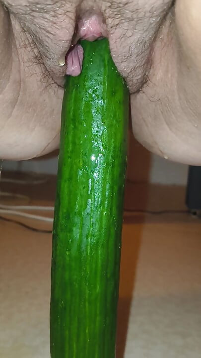 Castravete care face squirt
