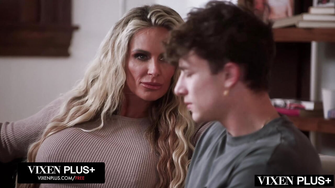 VIXENPLUS Amerykańska MILF odcinek 2 - Spojrzenie za kulisami