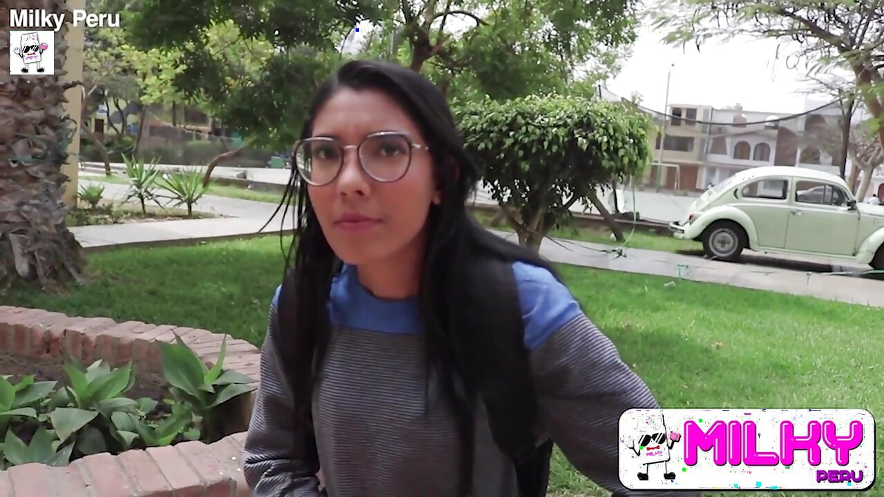 You Have a Huge Penis, I Don't Think It Will Fit! I Fuck a Horny College Girl in My Apartment