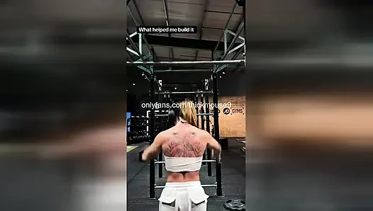18 yaşındaki bakire kadının götü spor salonu kazası tarafından yırtıldı