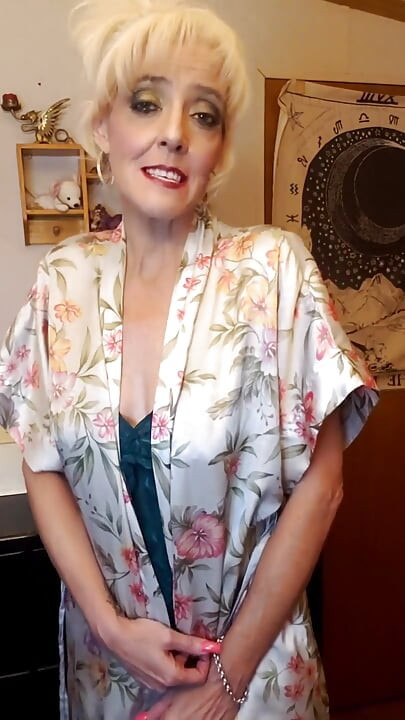 10 problems of a horny woman