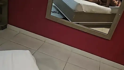 Heiße Ehefrau Hat Sex Mit Fremdem, Sie Haben Sich Im Swingerhaus in Puerto Rico Kennengelernt