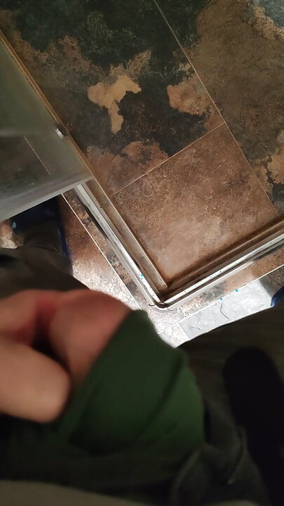 Έπρεπε να κατουρήσω