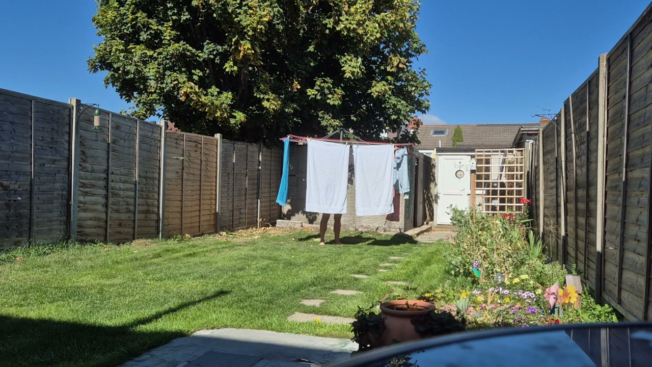 Retrieving the lost clothes