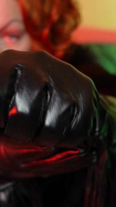 Sexual pin up Arya, ASMR video with long black gloves