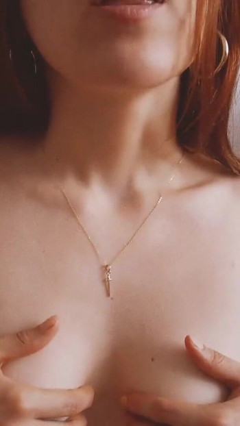 Незабутній момент від "asmr інструкція з дрочки - ваша дівчина піклується про вас після роботи"