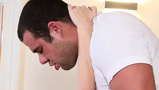 Sürtük azgın sarışın için çok sert iki sert yarak iki sert yarak